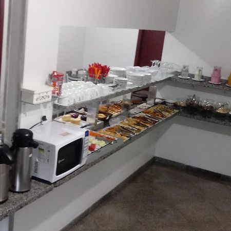 Giroto Hotel Realeza Kültér fotó