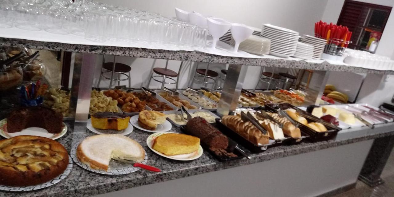 Giroto Hotel Realeza Kültér fotó
