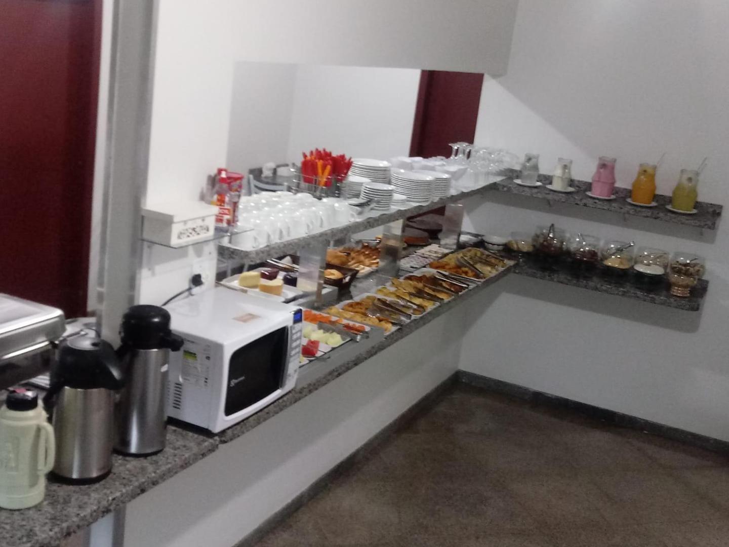 Giroto Hotel Realeza Kültér fotó
