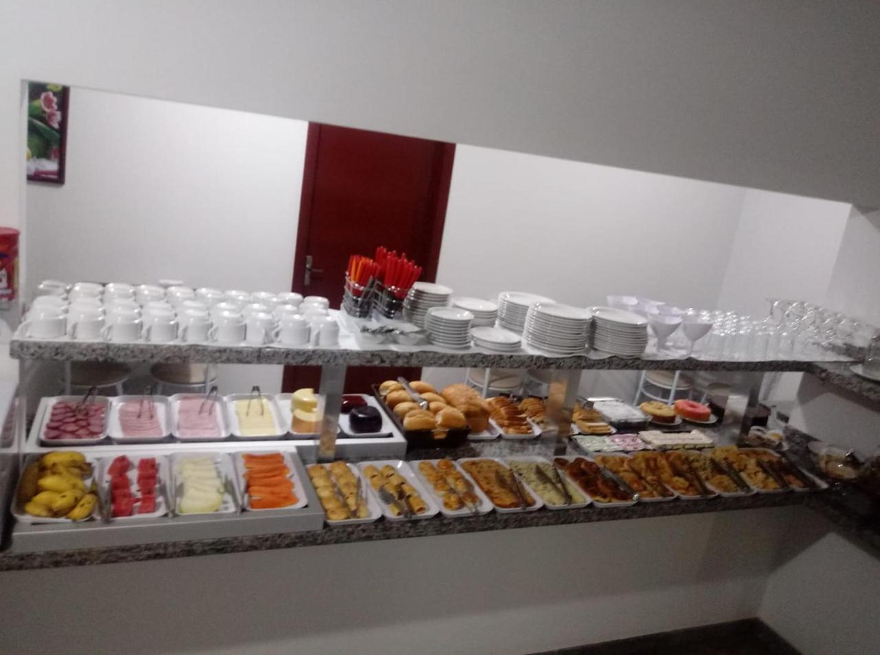 Giroto Hotel Realeza Kültér fotó